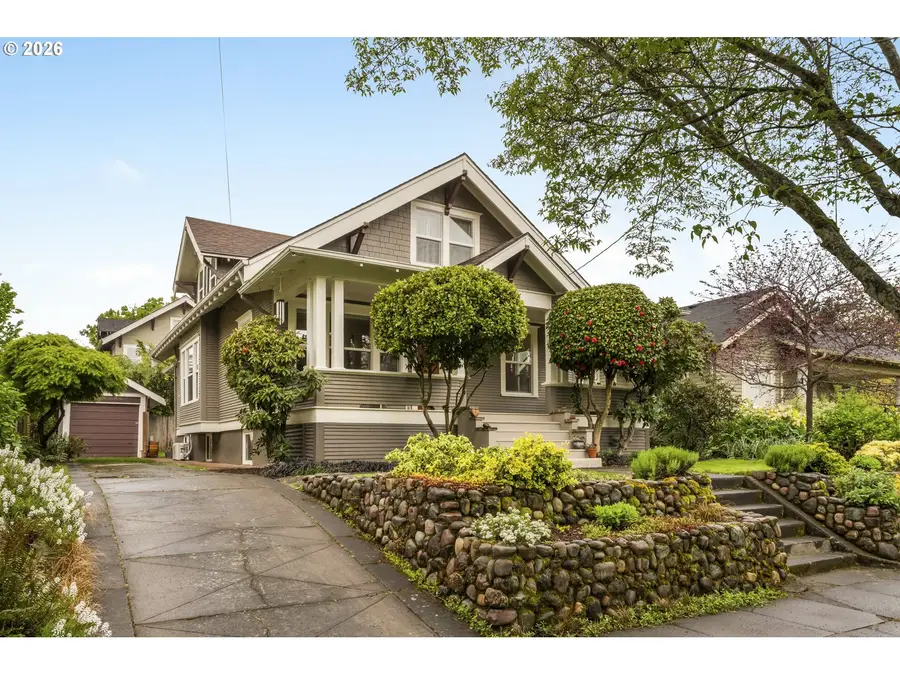 3825 N Longview Ave, Portland, OR 97227 - #3
