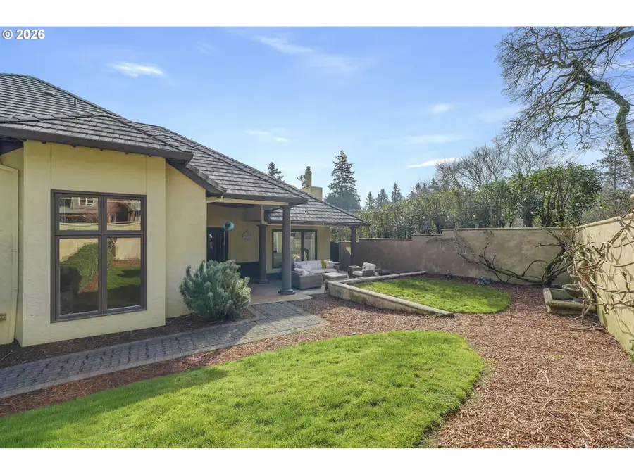 17282 Lake Haven Dr, Lake Oswego, OR 97035 - Image #3