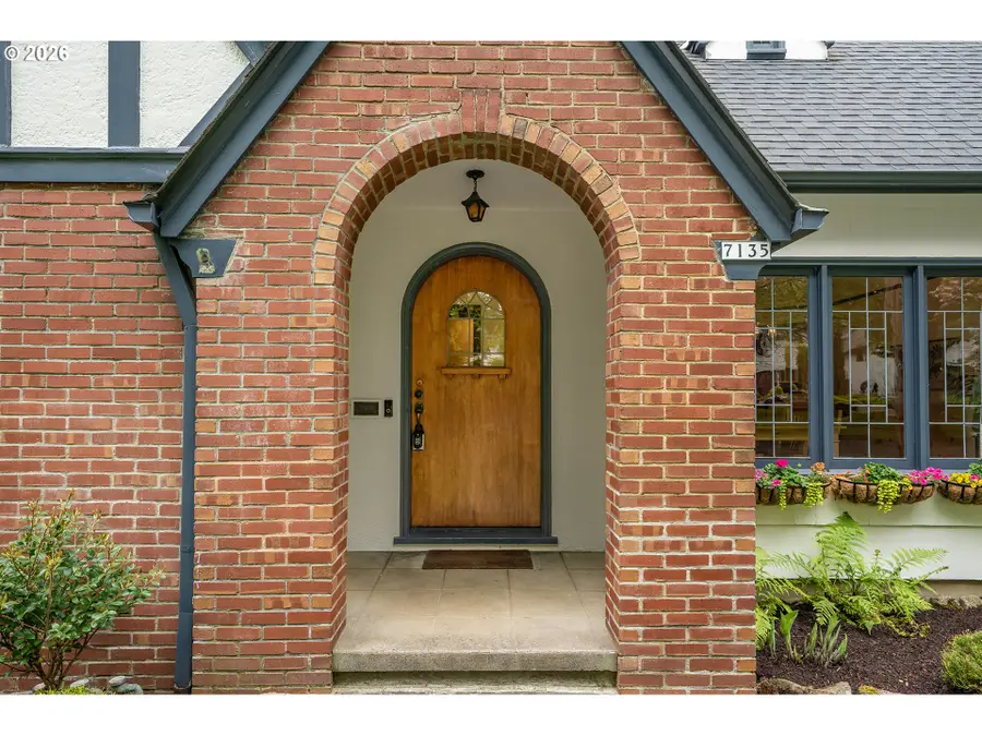 7135 SE Reed College Pl, Portland, OR 97202 - #2