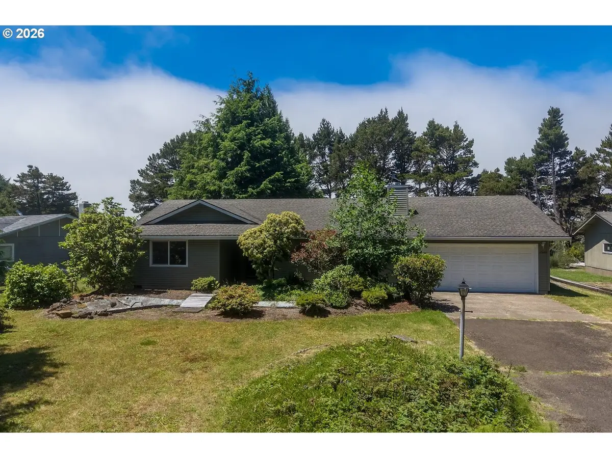 2520 S Crestline Dr, Waldport, OR 97394 - #1