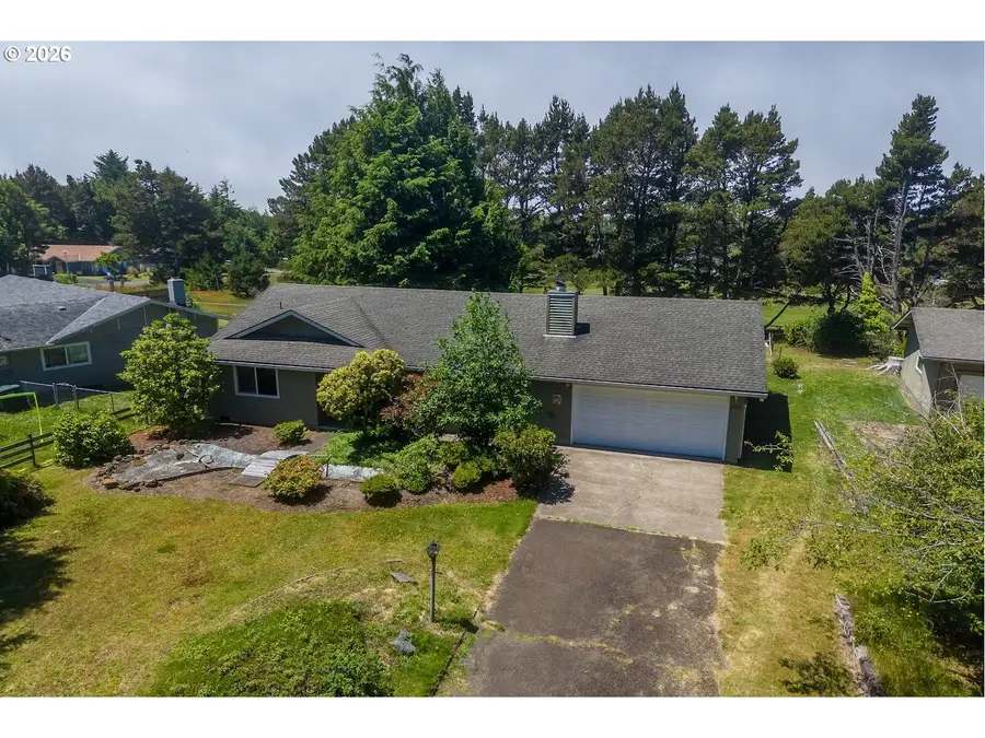 2520 S Crestline Dr, Waldport, OR 97394 - #2