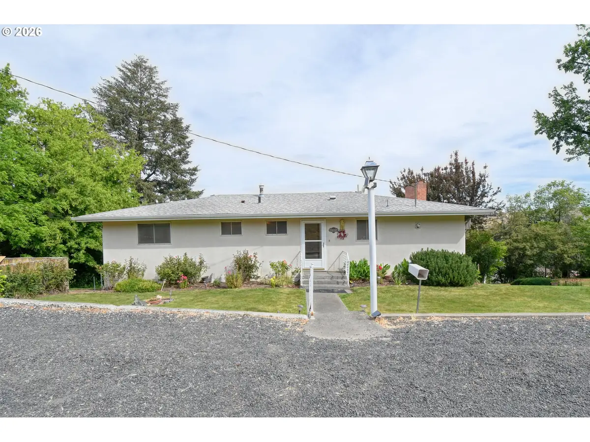 615 SW Isaac Ln, Pendleton, OR 97801 - #1
