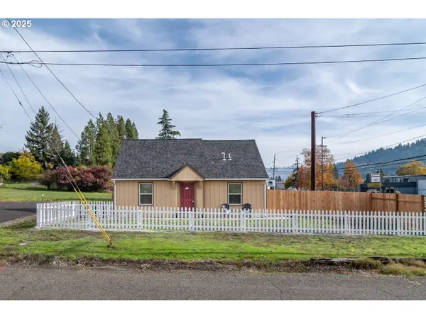 315 NE Cummins St, Roseburg, OR 97470