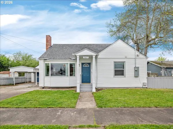 357 E St, Independence, OR 97351