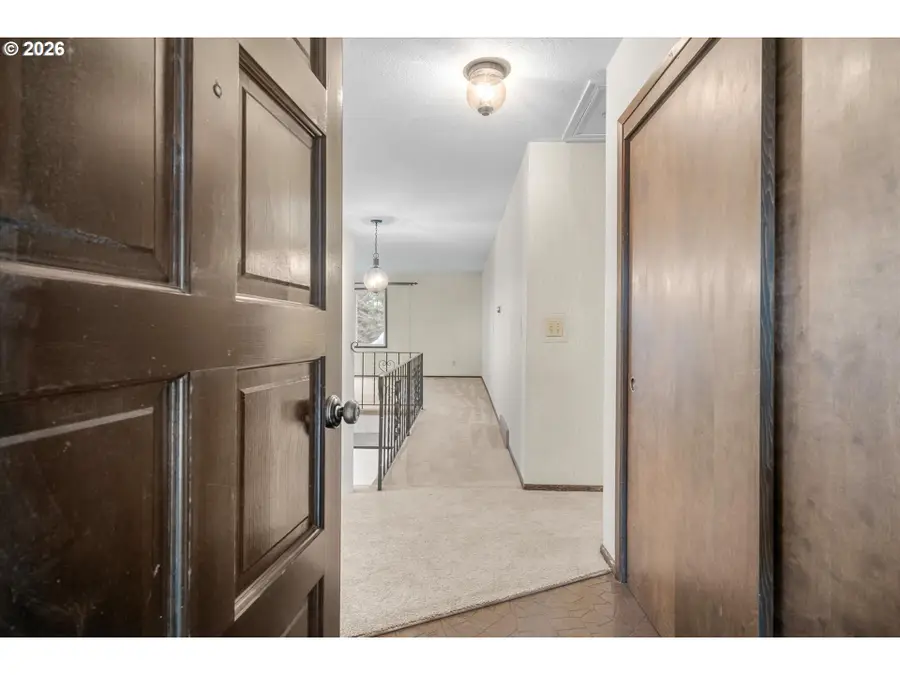 27783 SW Strawberry Hill Dr, Hillsboro, OR 97123 - #3