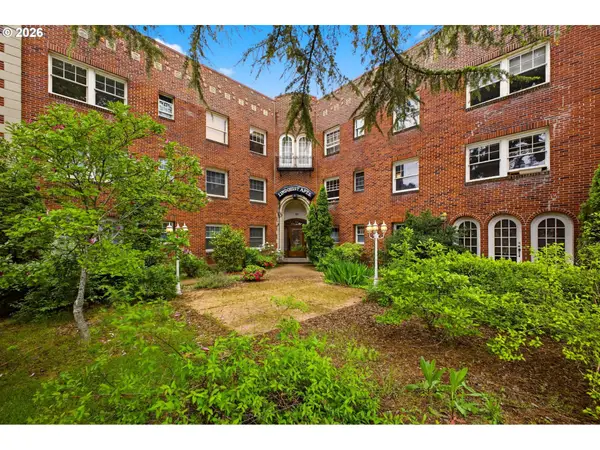 711 NE Randall Ave #301, Portland, OR 97232