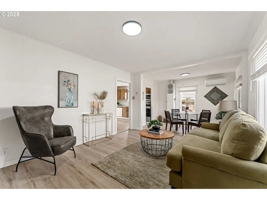 2080 College Way, Medford, OR 97504 - Image #3