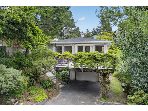 532 4th St, Manzanita, OR 97130