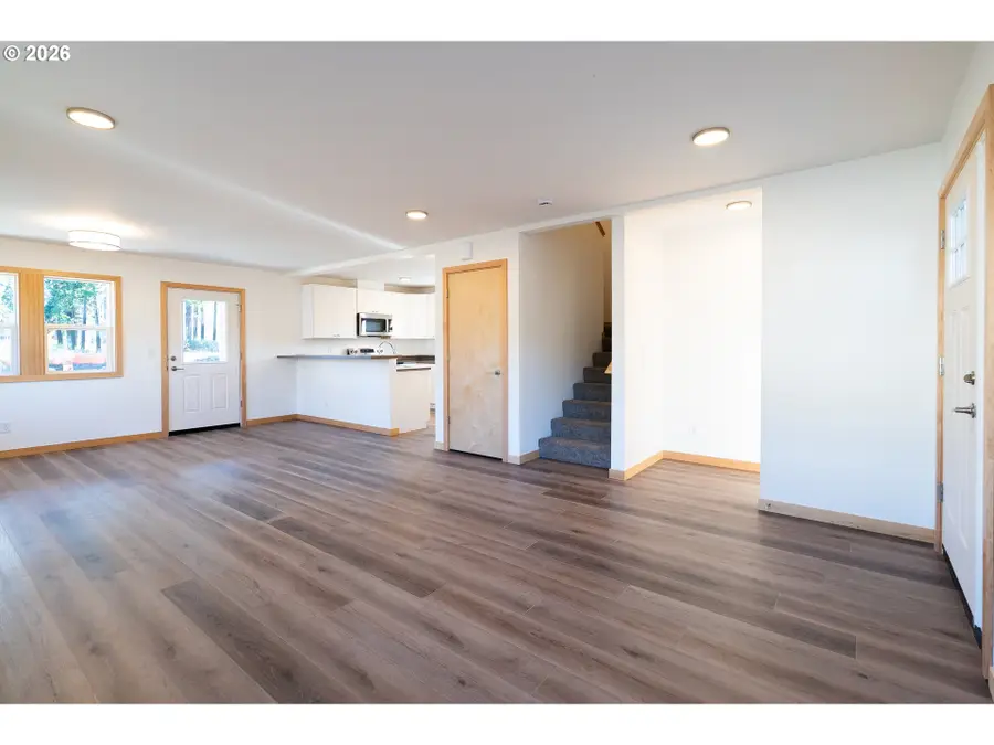 51702 Rose St, McKenzie River, OR 97413 - #2