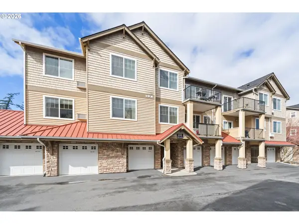 695 NW Falling Waters Ln #304, Portland, OR 97229