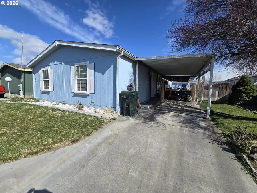 1688 NE 3rd Pl, Hermiston, OR 97838 - #3