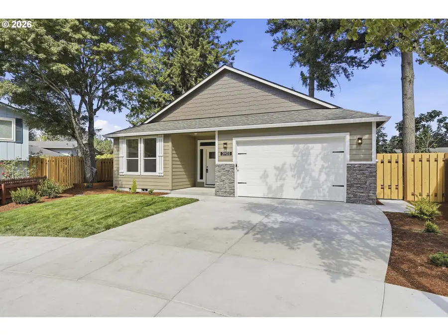 3905 SE 147th Ave, Portland, OR 97236 - #2