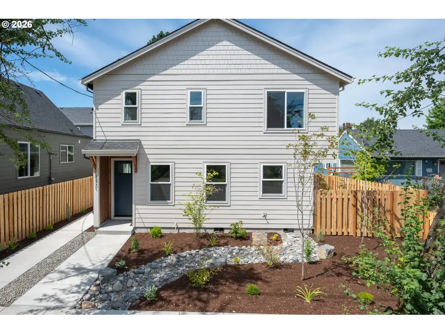8429 NE Hassalo St, Portland, OR 97220 - #3