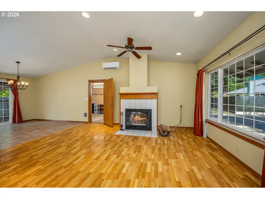 4351 Elderberry St, Springfield, OR 97478 - #3