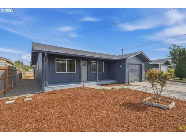 405 Washington St, Silverton, OR 97381