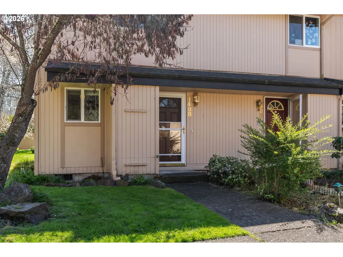1488 Fetters Loop, Eugene, OR 97402 - #1