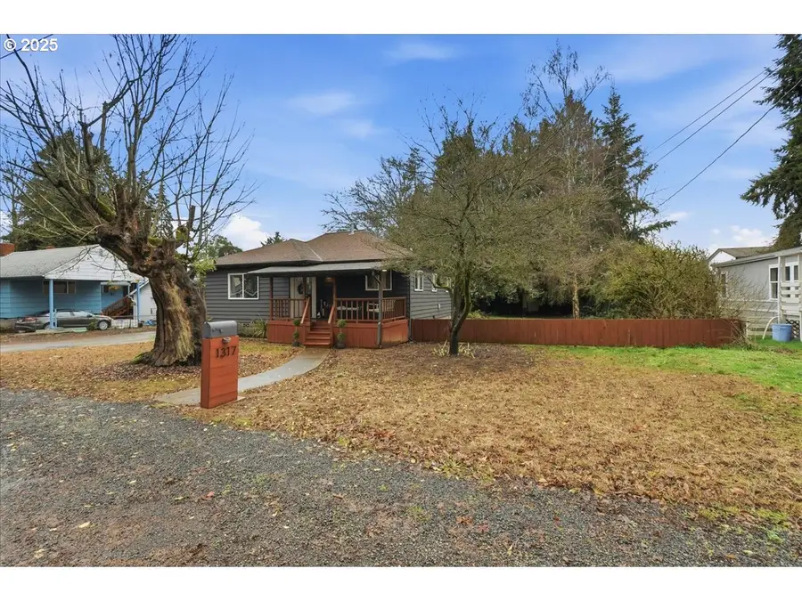 1317 W Main St, Centralia, WA 98531 - #3