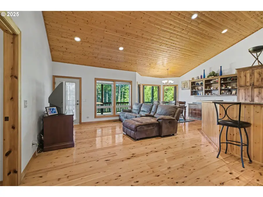 58994 Hampton Rd, Coquille, OR 97423 - Image #3