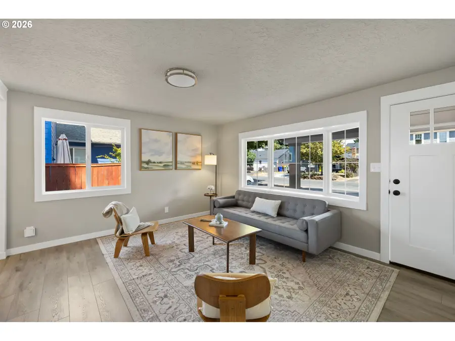 6615 SE 64th Ave, Portland, OR 97206 - #3
