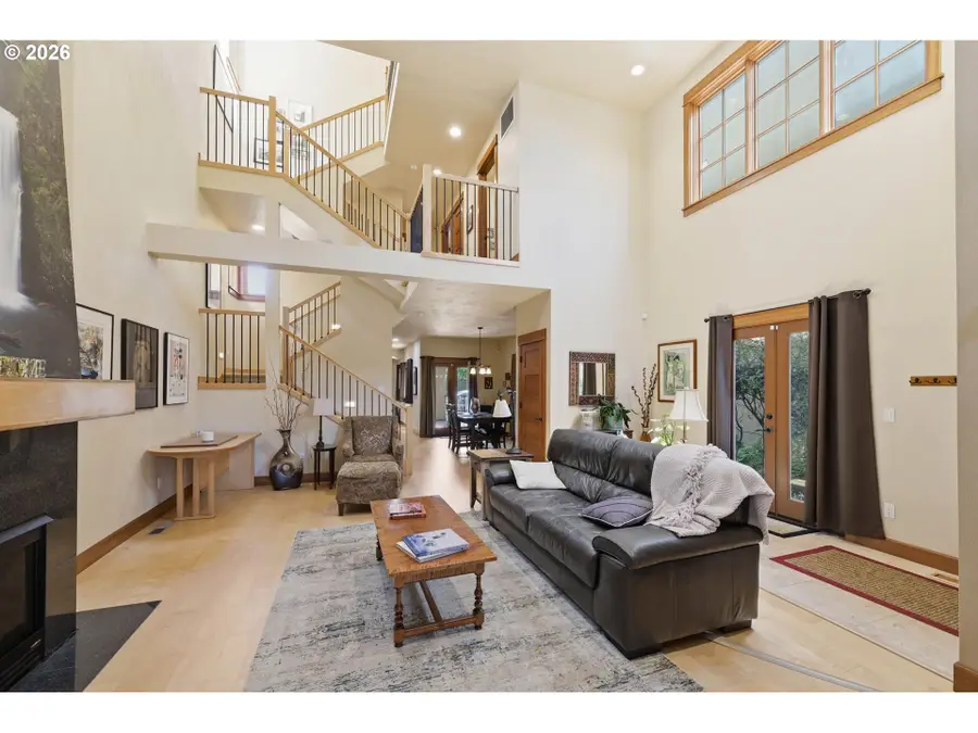 2909 Lord Byron Pl, Eugene, OR 97408 - #2