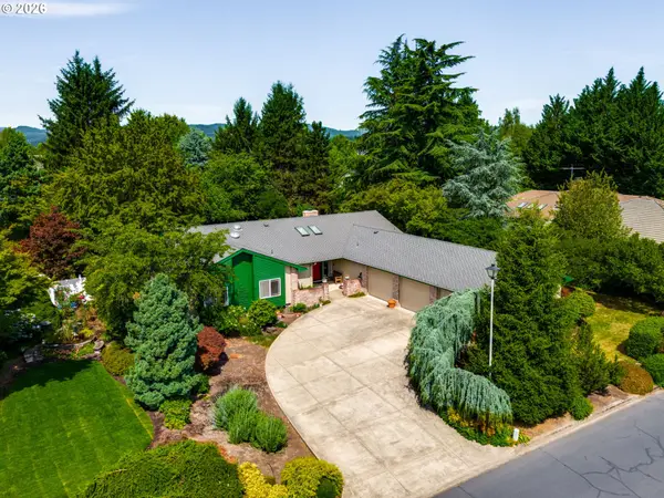 2221 NW Doral St, McMinnville, OR 97128
