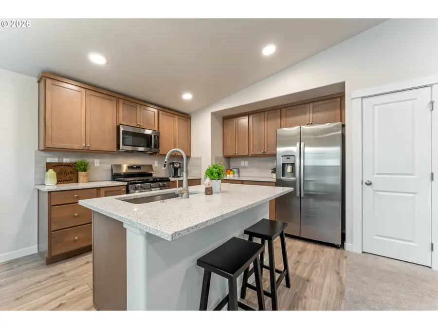 5177 Holly St, Springfield, OR 97478 - #2