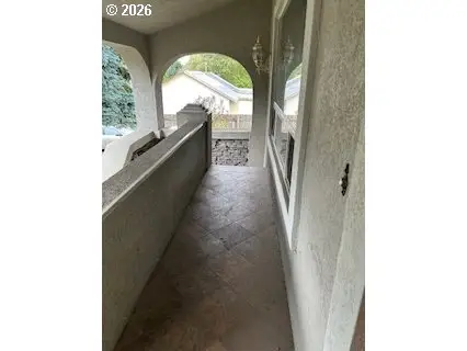 9251 NE Schuyler St, Portland, OR 97220
