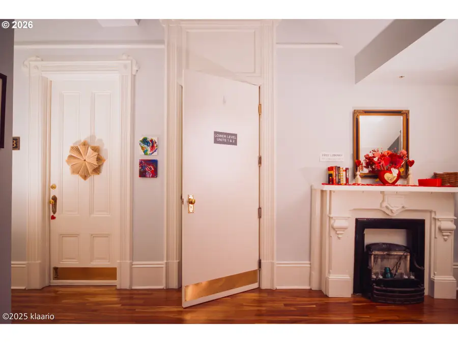 133 NW 18th Ave #1, Portland, OR 97209 - Image #3