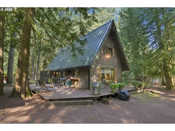 68750 E Barlow Trail Rd, Rhododendron, OR 97049