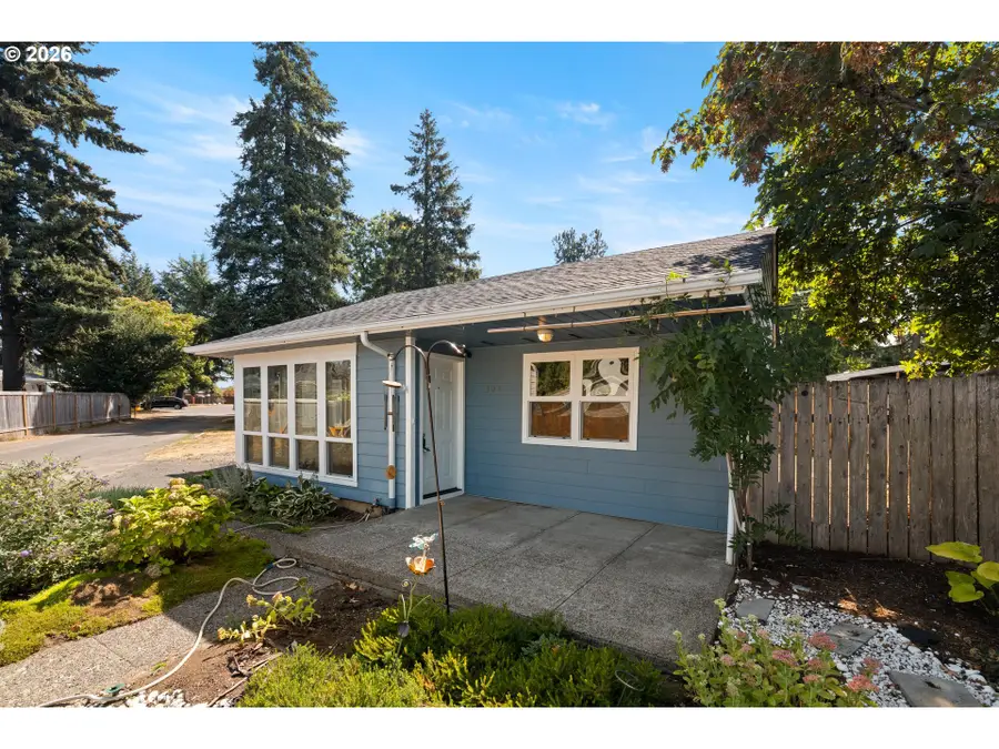 404 Eastfield Dr, Oregon City, OR 97045 - #2