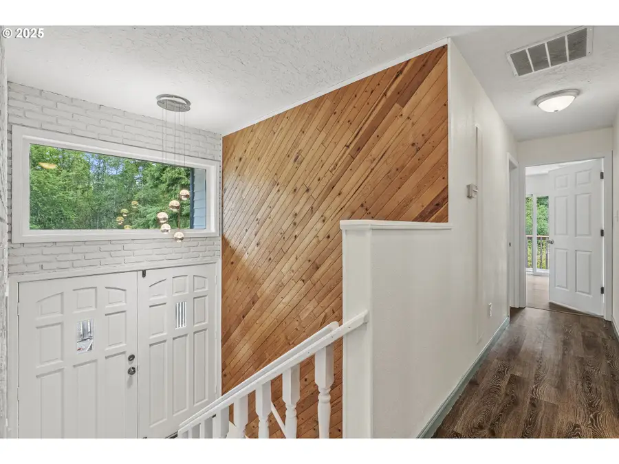 652 Ragland Rd, Longview, WA 98632 - Image #3