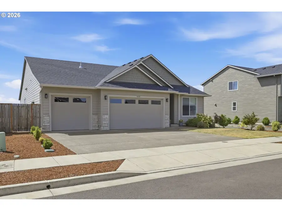 4722 Royal Dr, Albany, OR 97321 - #2