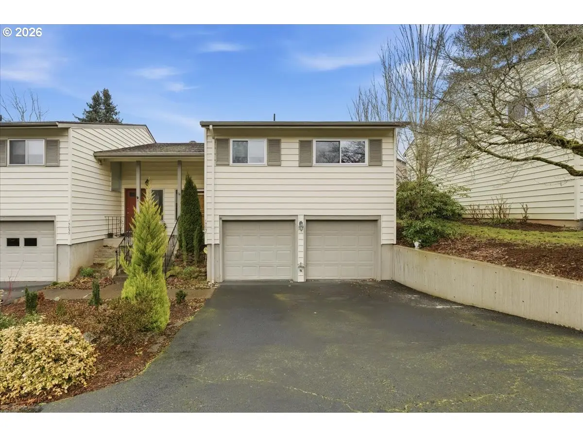 15037 NE Siskiyou Ct, Portland, OR 97230 - Image #1