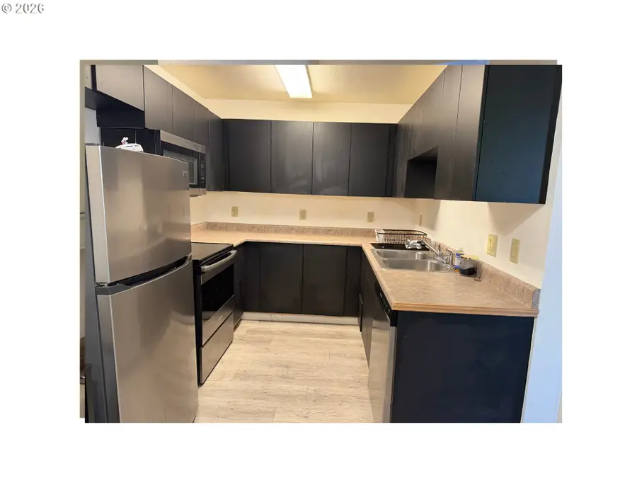 9230 SE Division St #206, Portland, OR 97266 - #3