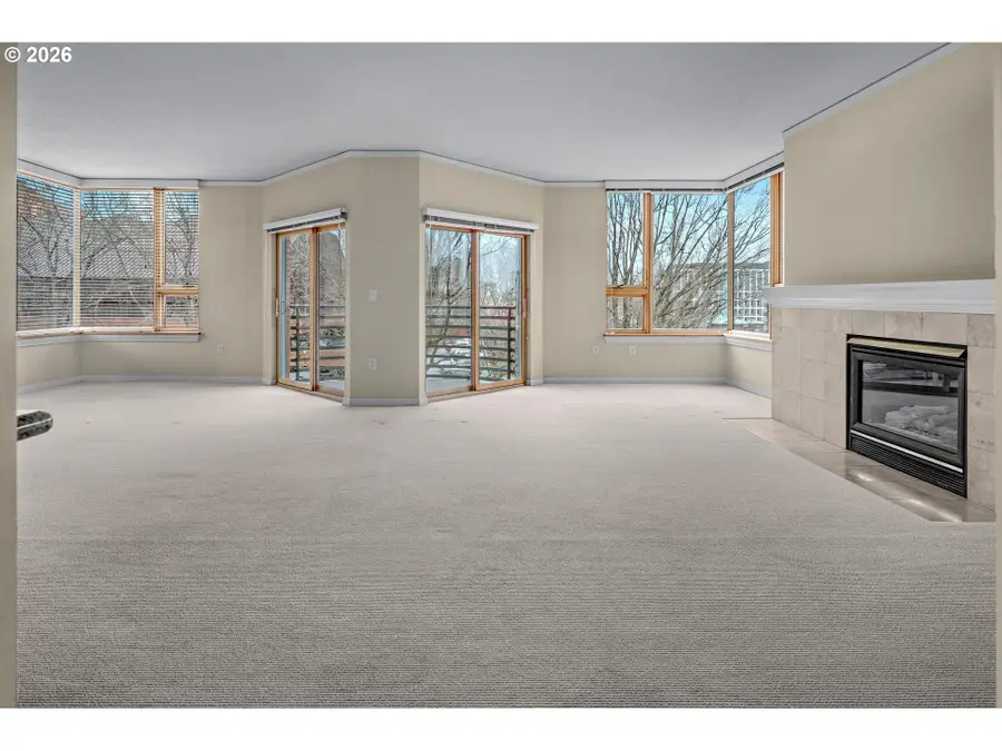 1132 SW 19th Ave #411, Portland, OR 97205 - #2