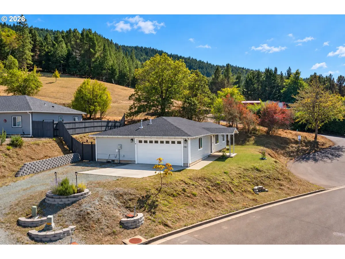 281 Clark St, Tri City, OR 97457 - #1