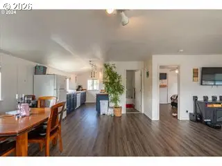 160 N 8th St, Lakeside, OR 97449 - #3