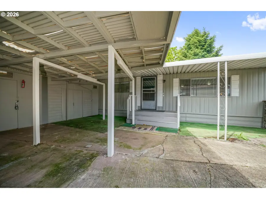 612 N Cascade Dr, Woodburn, OR 97071 - #3