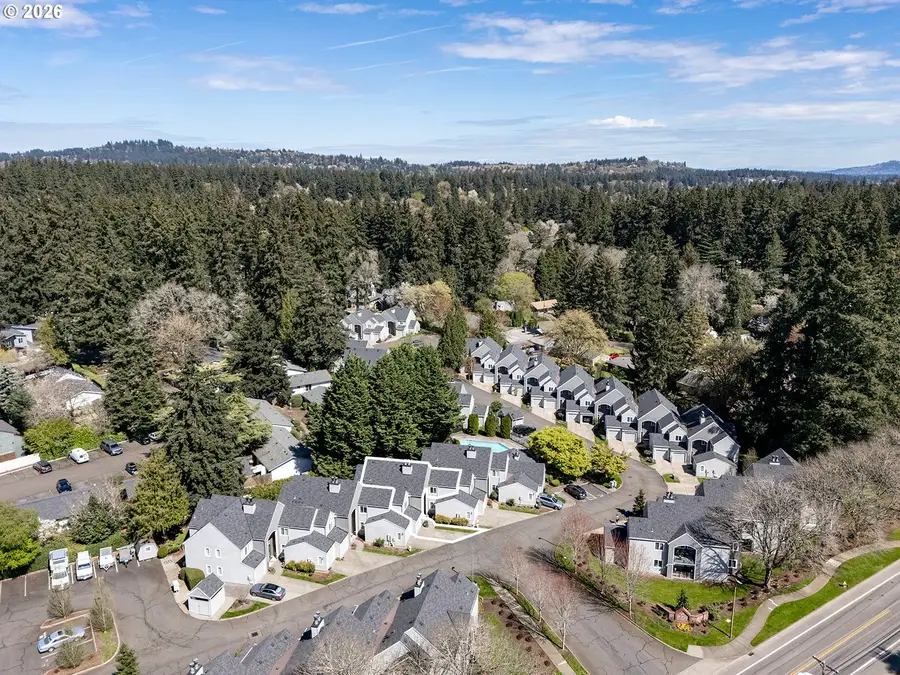 5225 Jean Rd #205, Lake Oswego, OR 97035 - #2