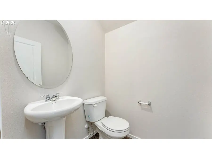 2315 30th Pl, Springfield, OR 97477 - #3