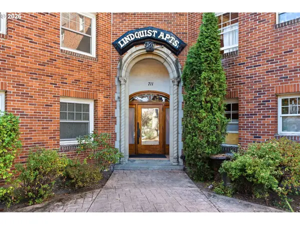 711 NE Randall Ave #105, Portland, OR 97232