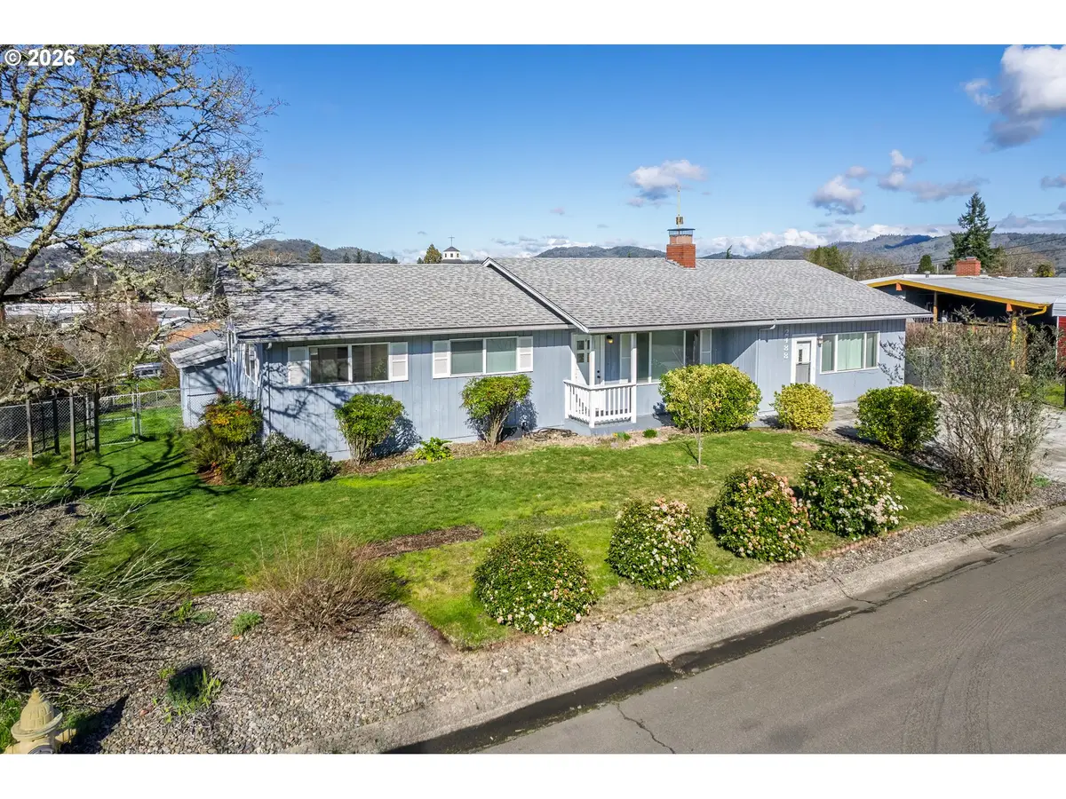 2488 W Lorraine Ave, Roseburg, OR 97471 - #1