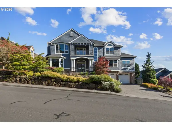 4906 NW Highpoint Dr, Camas, WA 98607