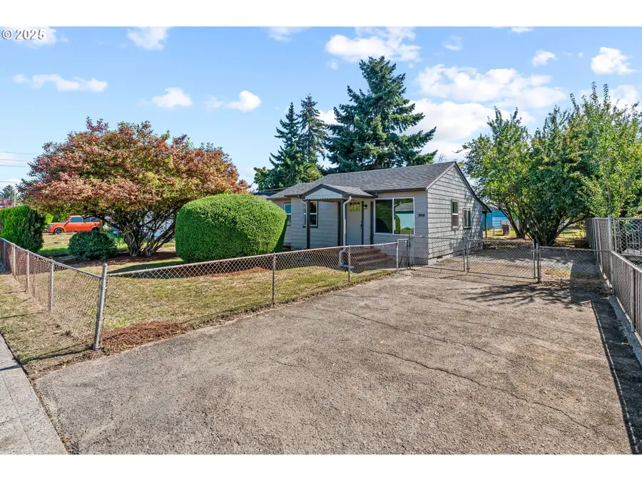 358 Cypress St, Longview, WA 98632 - Image #3