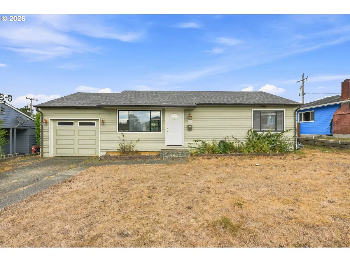 1955 Johnson St, North Bend, OR 97459 - #1
