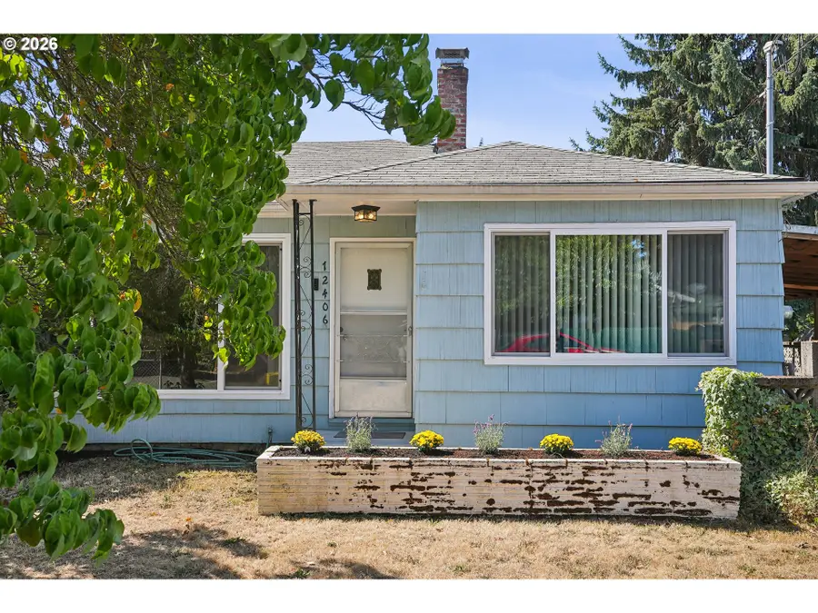 12406 SE Raymond St, Portland, OR 97236 - #2