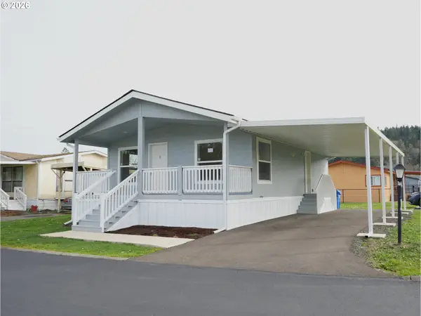 1200 E Central Ave #80, Sutherlin, OR 97479