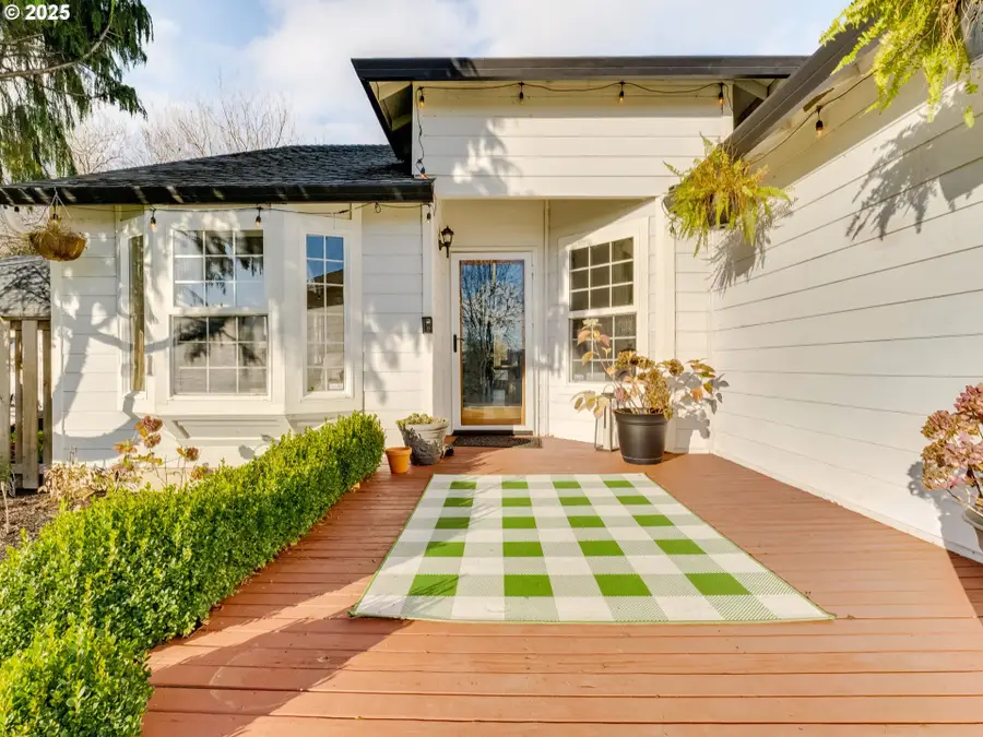 4577 Rolling Meadows Dr, Washougal, WA 98671 - Image #2