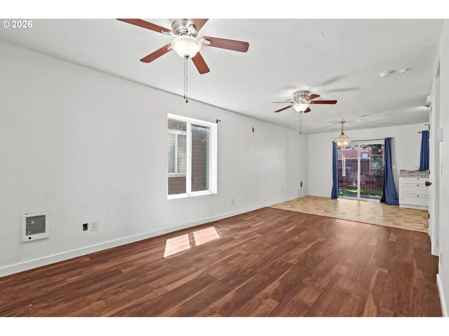 675 SE 197th Ave, Portland, OR 97233 - #2