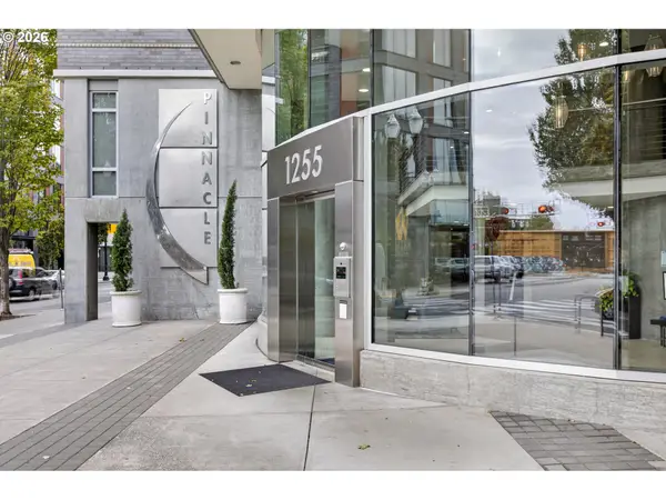 1255 NW 9th Ave #908, Portland, OR 97209